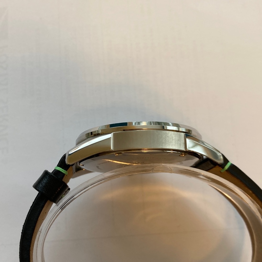 Citizen Eco Drive E111-S108659 black and green watch, leather strap, stainless - Picture 5 of 17